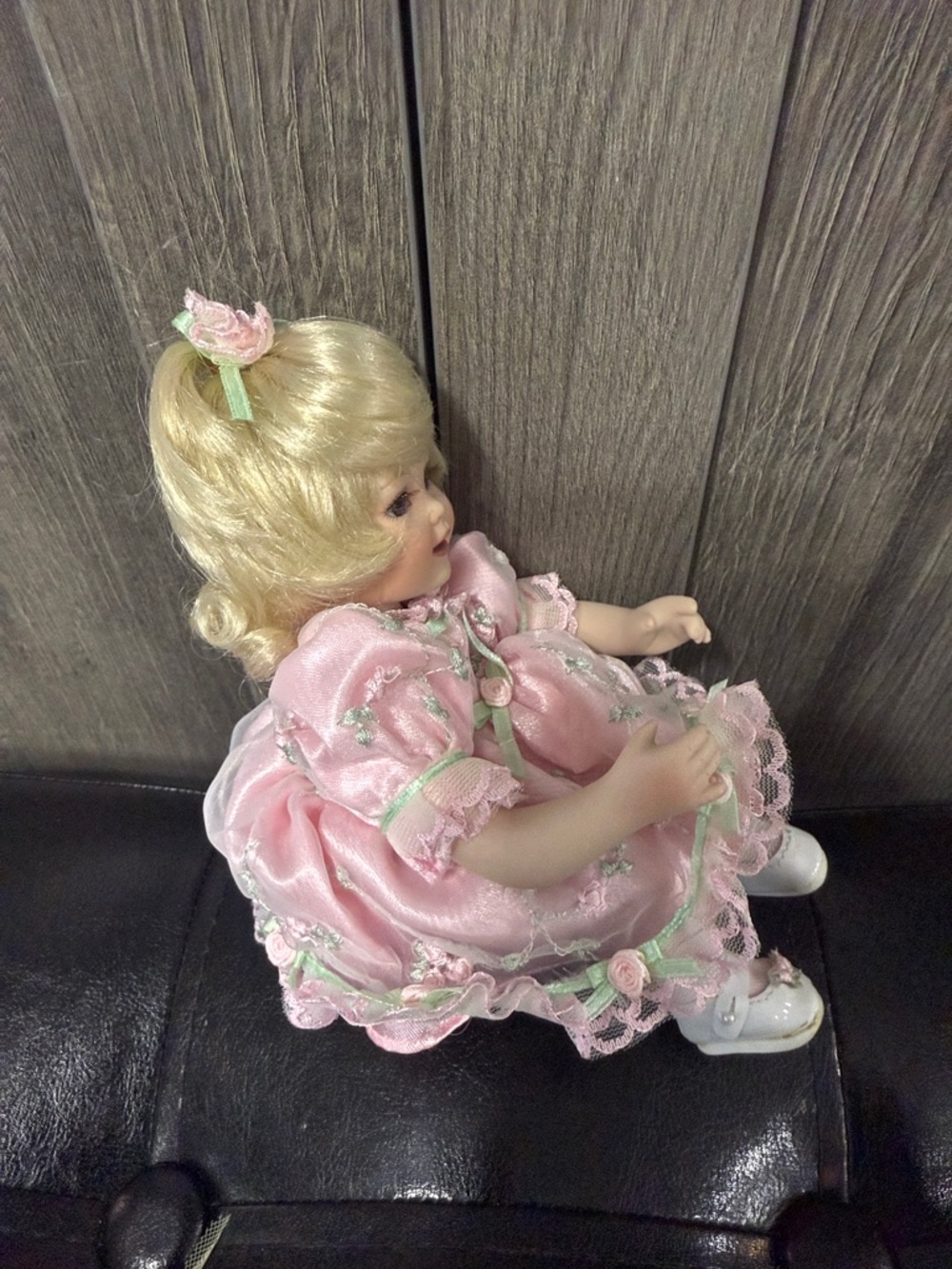 Vintage Marie Osmond Tiny Tots Baby Queen Elizabeth Rose Bud Porcelain Doll 2006 - Picture 3 of 8